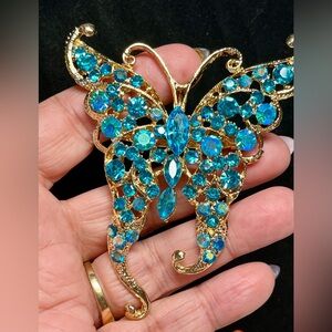 🦋stunning large butterfly pin-New